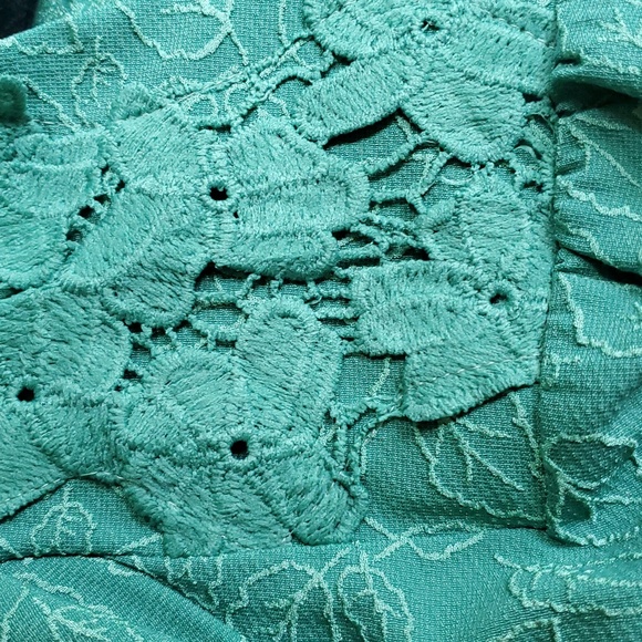 💜$5💜 Woman's Green Dress Size Med - Picture 5 of 7